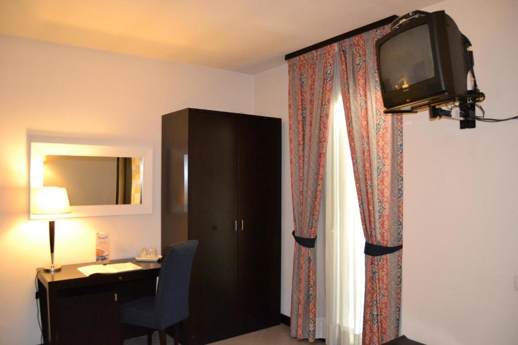 Hotel I' Fiorino Montelupo Fiorentino Quarto foto